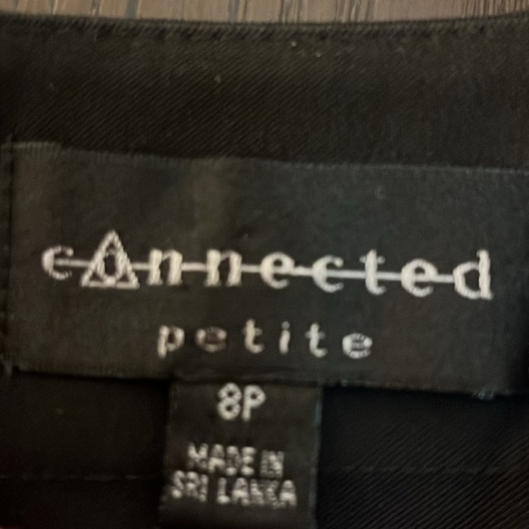 Connected sleeveless multi-colored dress. Size 8P - Picture 2 of 11